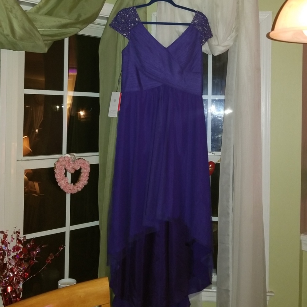NWT High low cap sleeve dress
